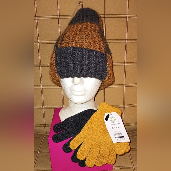 Universal Thread Accessories - New Universal Thread Designer Hat w/2 pair of Free 🧤